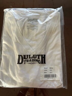 Duluth Trading Co White V-Neck Short Sleeve Tee